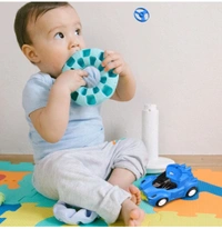 FokCalgary Light Up Tops - Portable STEM Interactive - Fine Motor Skills Learning Games Reusable Educational Rotating Gyro Toy LED Light Up Flashing Tops for Kids - Blue