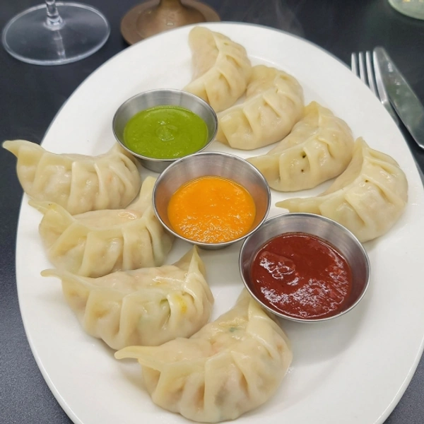 Veg Momos 40 Pieces