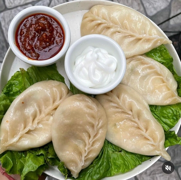 Paneer Achari Momo Half