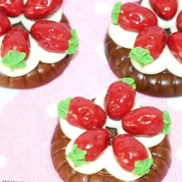 Strawberry Chocolate Momos 