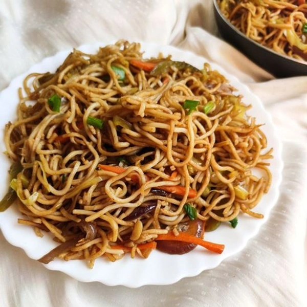 Veg Chowmin (Half) - Half