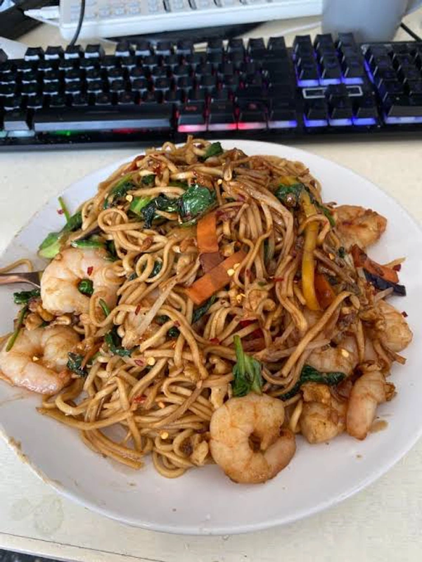 Egg Prawn Chowmin (Half) - Half