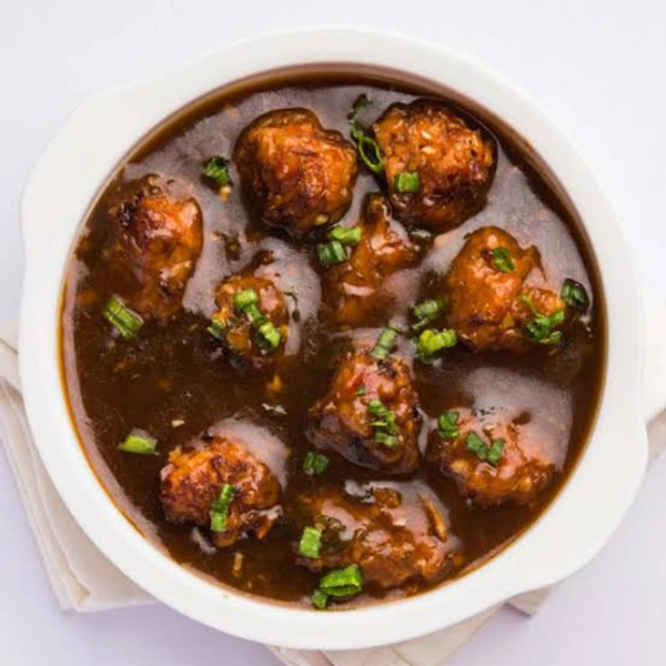 Dry Chicken Manchurian (8pcs)