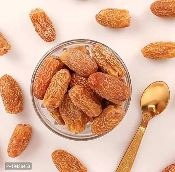 Yellow Dry Dates | Peela Sukha Khajoor | Dry Chuhara | Pili Kharak (1KG)Quantity (gm): 1000.0 (in grams)Quantity (kg): 1.0 (in kg)Within 6-8 business days However, to find out an actual date of delivery, please enter your pin code.Dry dates are basically dates without the moisture which makes them look harder and shriveled; these are also used for religious purposes during festival
