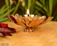 Brass Diya Deepak Oil Lamp Small Lotus Kamal Shape for Home TempleWithin 6-8 business days However, to find out an actual date of delivery, please enter your pin code.Happy Arts offers you Akhand Diya made by brass. It is Ideal for creating calm and meditative atmosphere in your puja room. Happy Arts Akhand Diya is great choice for personal use and also can be used as a gift.