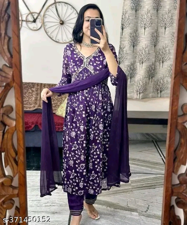 Womens Beautiful Rayon Aliya Cut Embroidered Kurti With Pant and Dupatta SetName: Womens Beautiful Rayon Aliya Cut Embroidered Kurti With Pant and Dupatta SetKurta Fabric: RayonFabric: RayonBottomwear Fabric: RayonSleeve Length: Three-Quarter SleevesPattern: PrintedSet Type: Kurta with Dupatta and BottomwearStitch Type: StitchedNet Quantity (N): Single This beautiful Embroidered ku - XL