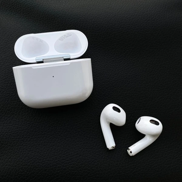 AirPods (3rd Generation) White Wireless Earbuds With 1Month Under Warranty Case Cover Free - White