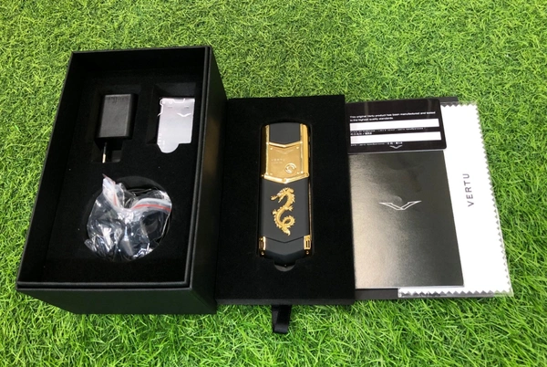 Vertu Signature S Dragon Gray Keypad Mobile Phone VVIP Edition - Red Orange