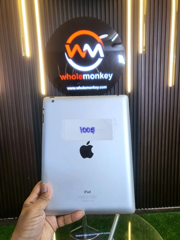 Apple iPad with Retina Display Wifi - 16GB (MD510HN-A) International Unit 1Month Just Like New Seller Warranty  - 16GB, Silver