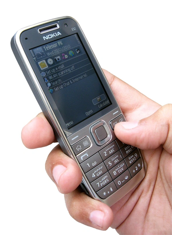 Nokia E52 Just Like New 1 Month Seller Warranty Refurbished  - Black