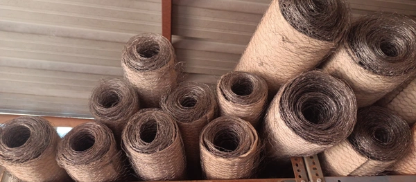 Kabutar Jali 130/kg - 1kg-20 no.  2kg-40 no. 3kg-80no