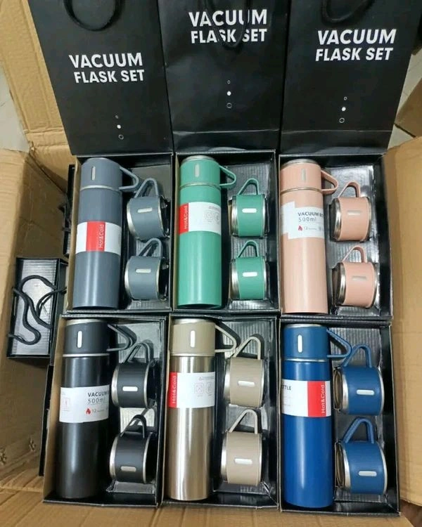 New Vaccum Flask Set Multi Colour Best Quality 