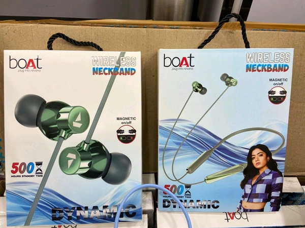 Boat New 🆕 Dynamic Neckband Magnetic 🧲 on Off+ Metal Ear+ Shiny ✨ Ear+220 Mah big Battery 🔋