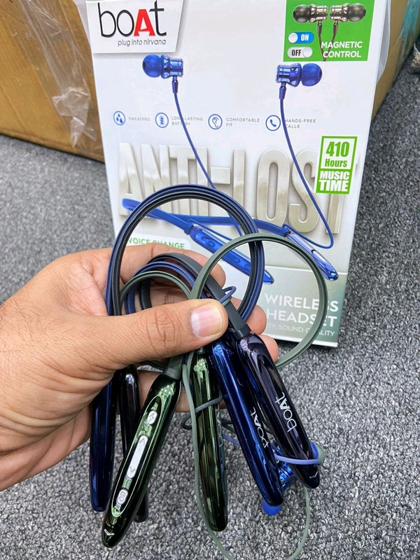 Boat Rockerz (453) Neckband 💯% Og Magnetic 🧲 on Off+Voice Change+ Anti Lost+ EQ+350 Mah big Battery 🔋