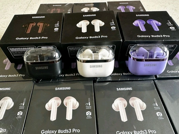 Samsung Galaxy Buds Pro-3 Og Heavy Quality Earbuds (Black & White Colour Options)