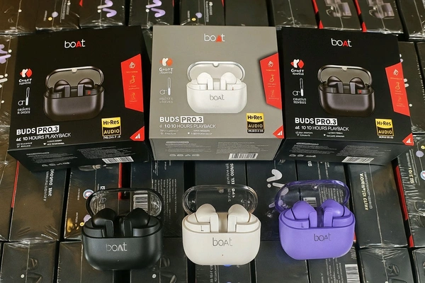 Boat New Buds Pro-3 Heavy Premium Quality Earbuds ( Hard Box , Type C Port , 3 Different Colour)