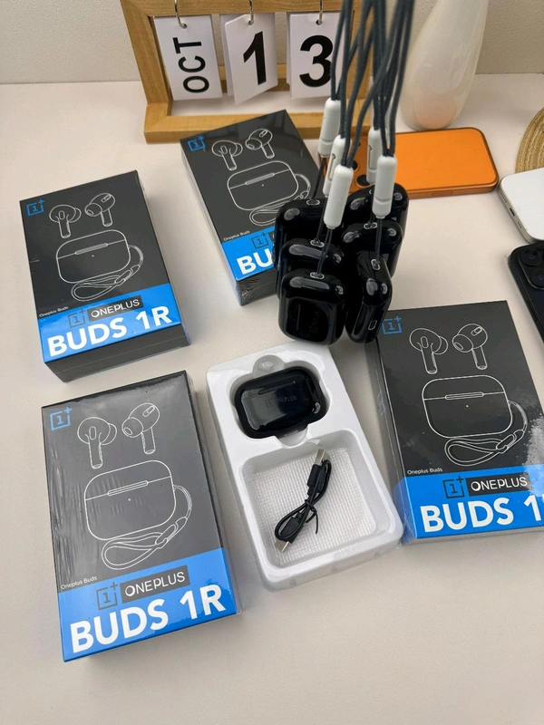 New 🆕 OnePlus Buds 1R Og Quality (Black Colour , Type C , With Dori) Earbuds 