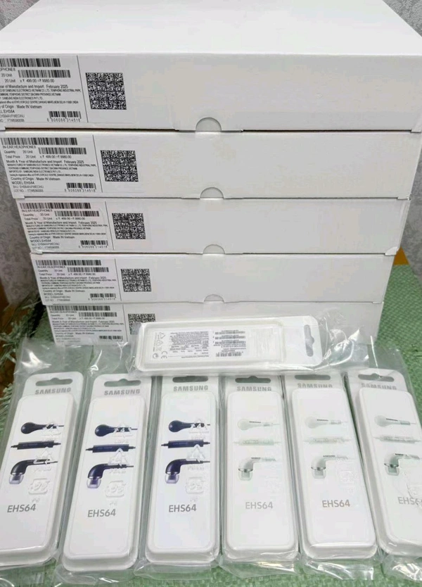 Samsung Galaxy 3.5mm Audio Jack (Imported Pure Care Orginal 100% ) Box Pecking Earphone 