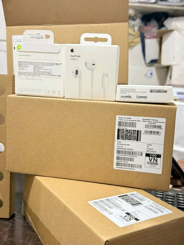 New Iphone 15 , 16 , 17 Series Type C Jack Premium Quality Earphone 