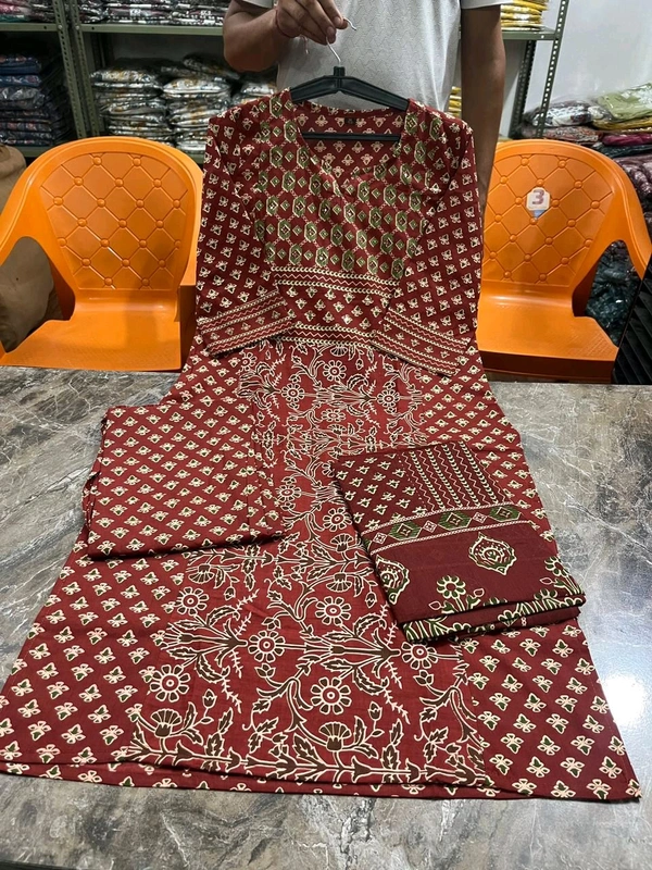 Pihu Fashion  Kalamkari Fusion Azrak Bagru Print Kurti Pant Dupatta Set with Handcrafted Patra Work  - M