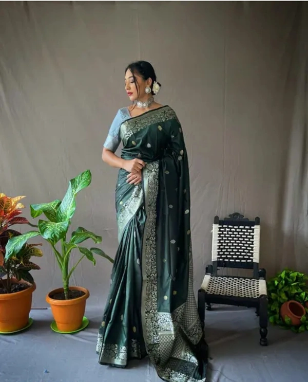 Banarasi Silk Women Designer Banarasi Silk Zari Woven Saree - Green, Free Size