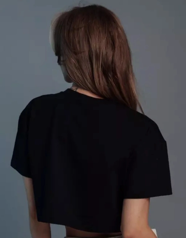 Neha Collection Printed Round Neck Half Sleeve Black Loose Fit Crop T-shirt - Black, M