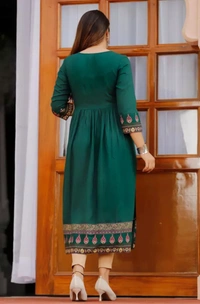 Neha Collection Women New Latest Naira Cut Kirti - Green, S