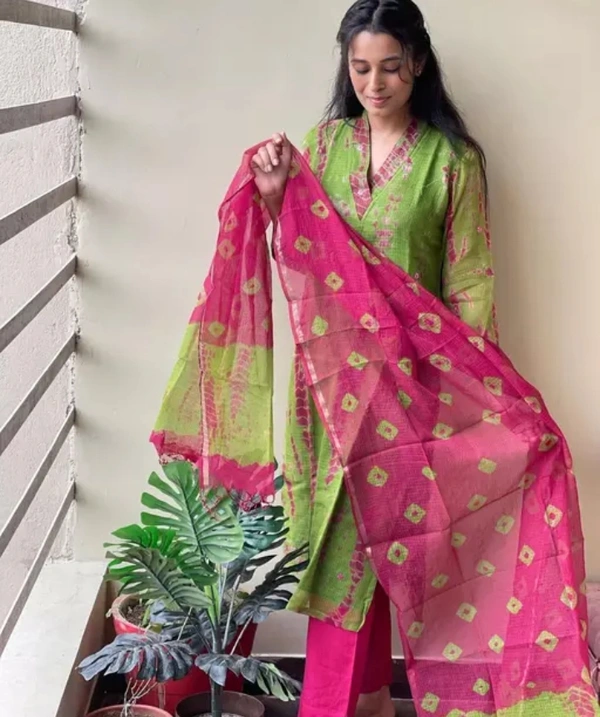 Neha Collection Women Cotton Blend Green Straight Printed Kurta With Trousers - Green, M