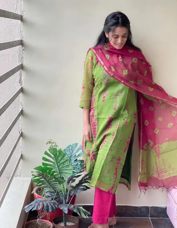 Neha Collection Women Cotton Blend Green Straight Printed Kurta With Trousers - Green, M