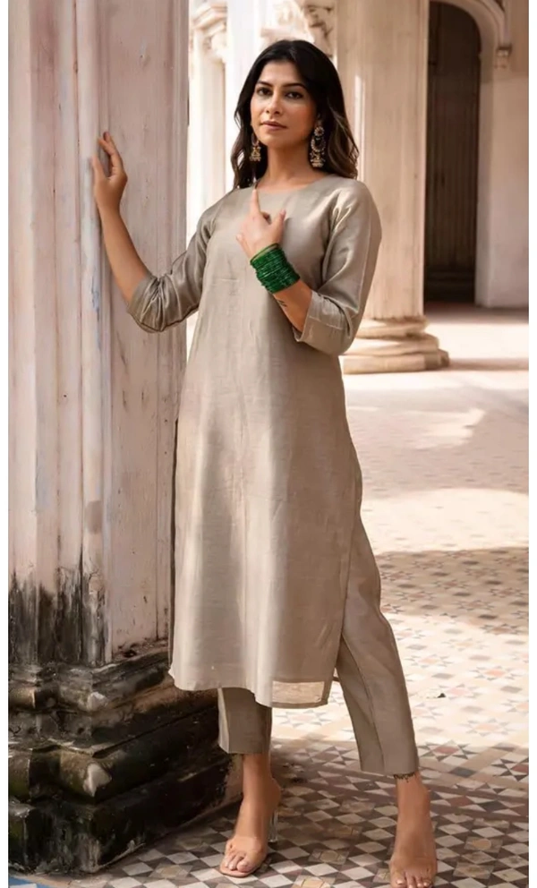 Neha Collection  Women Embroidery Work Kurta Set - Purple, L