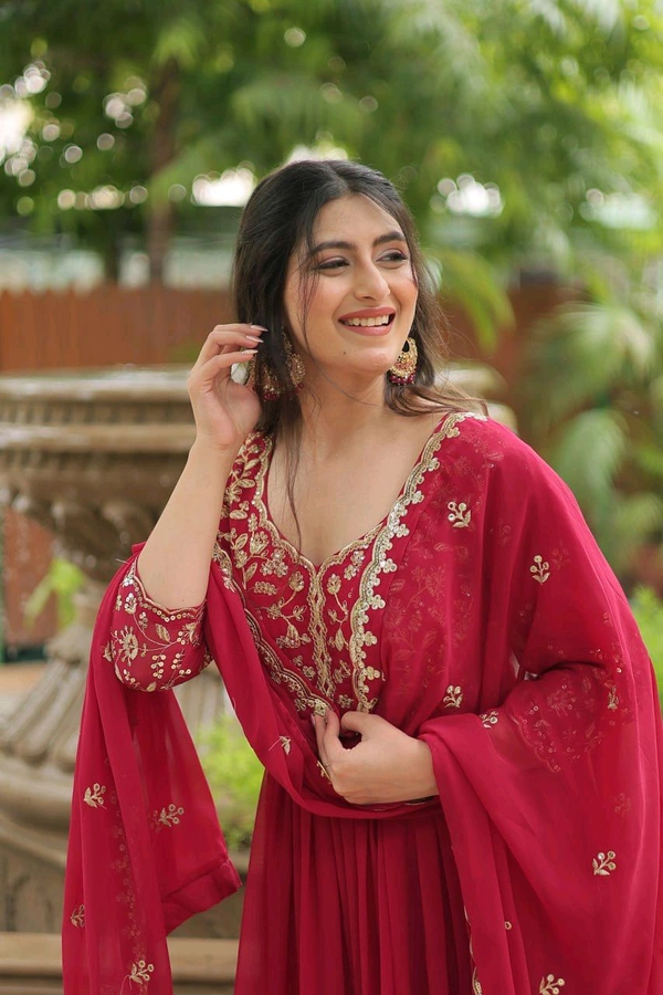 Prayosha Women's Faux Blooming Embroidered Gown with Dupatta - XL
