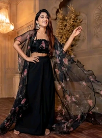 Neha Collection  Women Kashvi Refined Kurta Sets - Black, S
