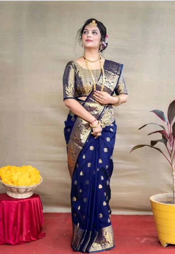 Kanjeevaram Women Kanjivaram Silk Saree - Beige