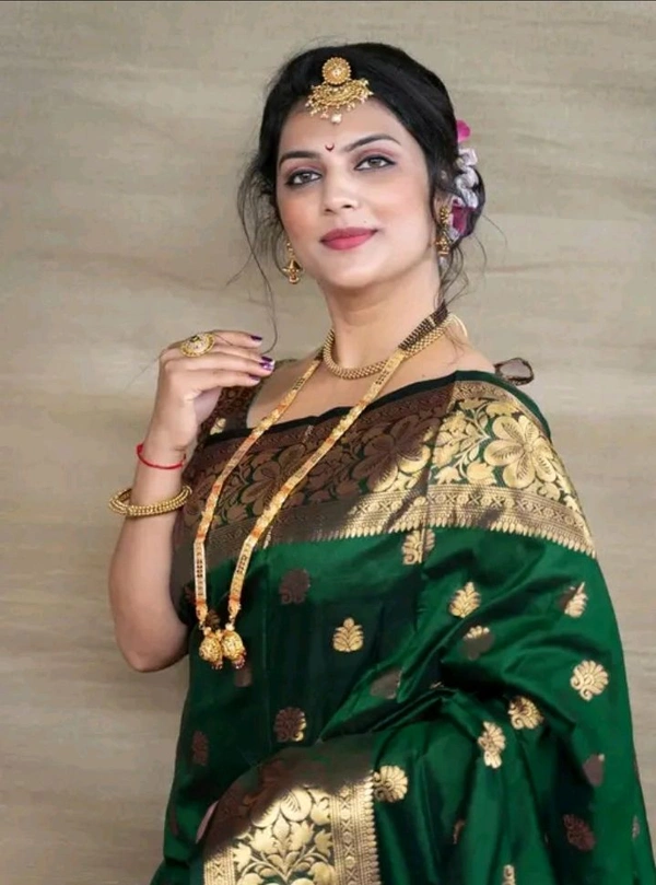 Kanjeevaram Women Kanjivaram Silk Saree With Blouse - Green