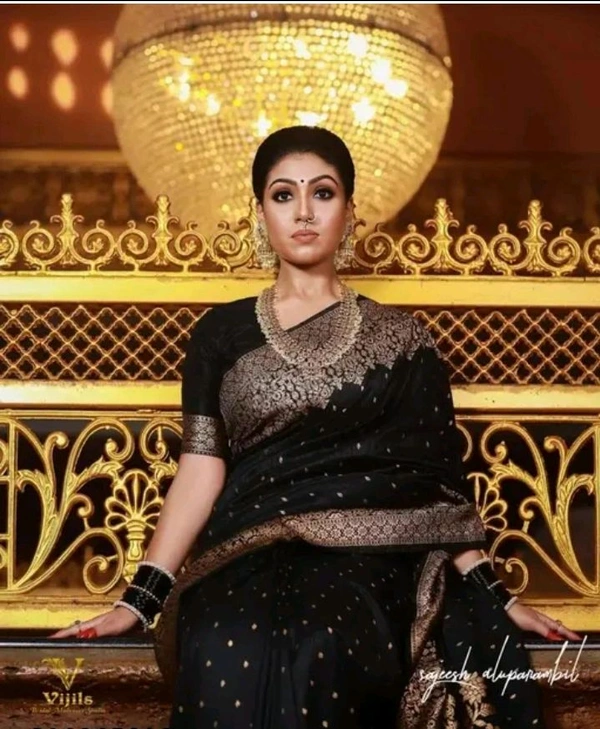 Kanjeevaram Women Kanjivaram Silk Saree - Black