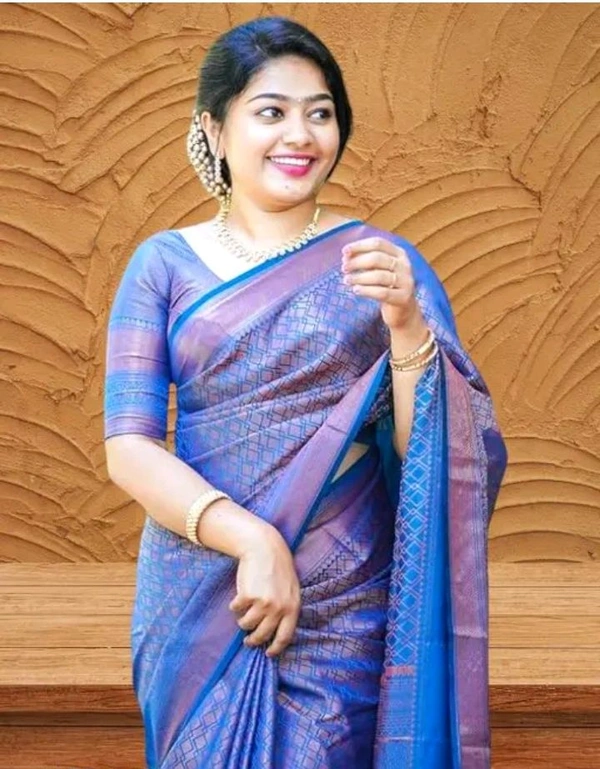 Kanjeevaram Zari Woven Rich Pallu Design Work Soft Litchi Silk Saree For Women - Blue