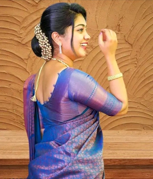 Kanjeevaram Zari Woven Rich Pallu Design Work Soft Litchi Silk Saree For Women - Blue