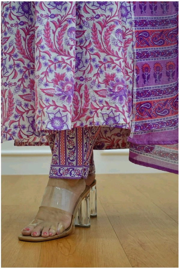 Neha Collection Kurti With Bottom Dupatta Set - M