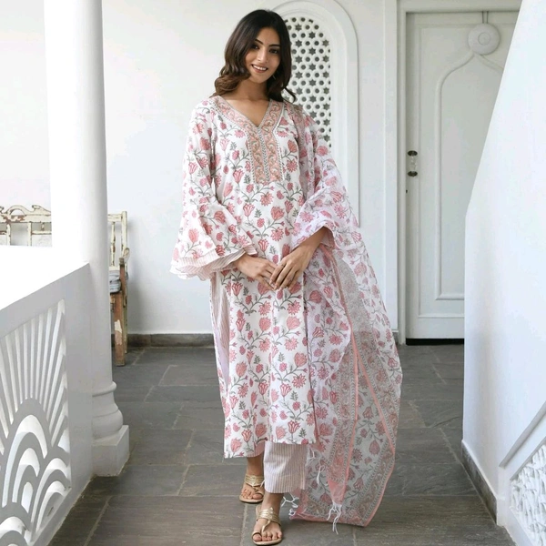 Neha Collection Beautiful 3-piece salwar kameez with dupatta - L