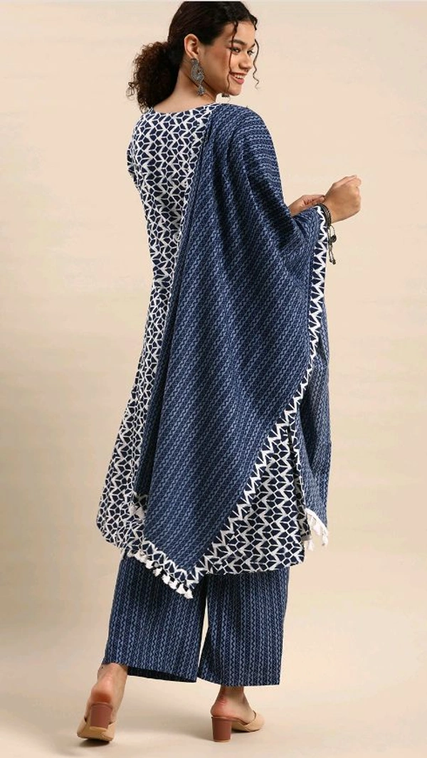 Neha Collection Beautiful 3-piece salwar kameez with dupatta - M