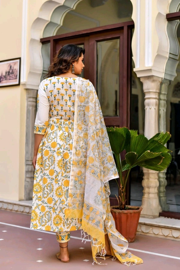Neha Collection Beautiful 3-piece salwar kameez with dupatta - XL