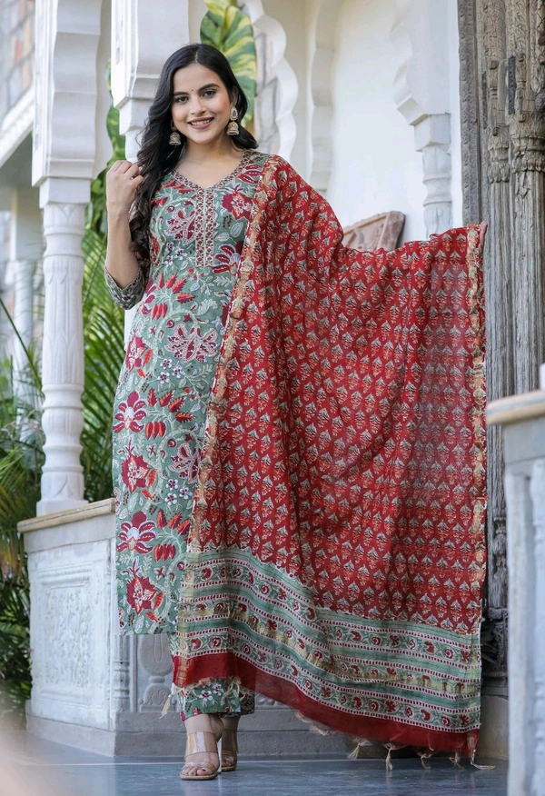 Neha Collection Beautiful 3-piece salwar kameez with dupatta - S