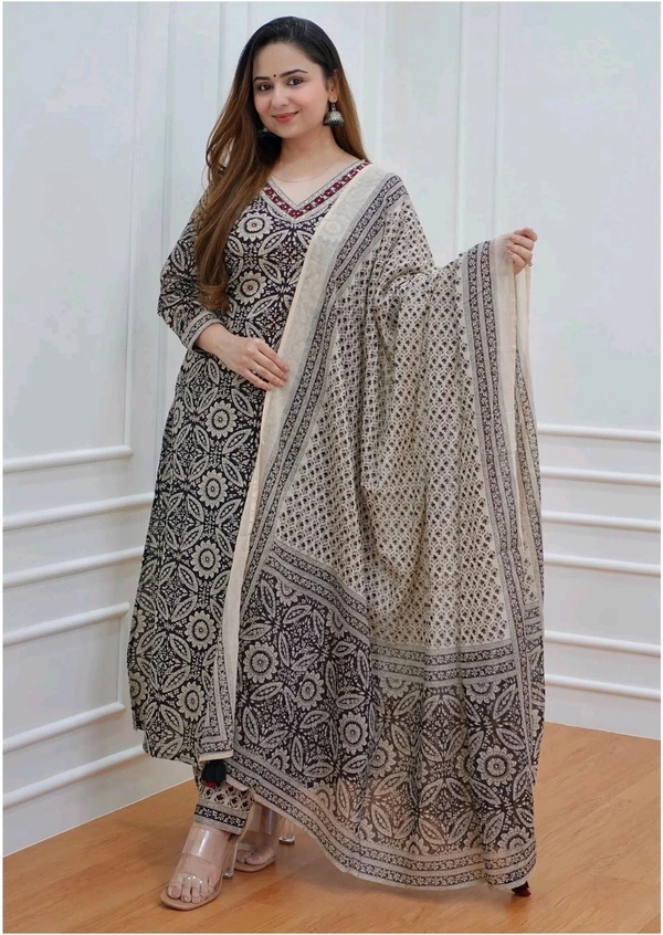 Neha Collection Beautiful 3-piece salwar kameez with dupatta - XL