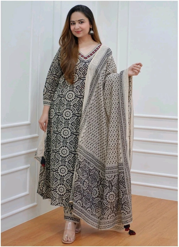 Neha Collection Beautiful 3-piece salwar kameez with dupatta - XL
