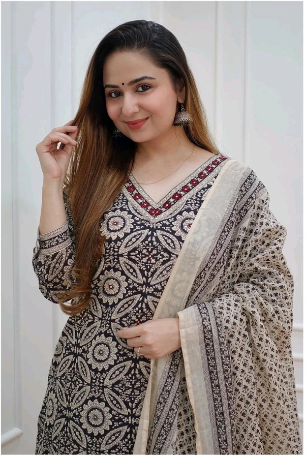 Neha Collection Beautiful 3-piece salwar kameez with dupatta - XL