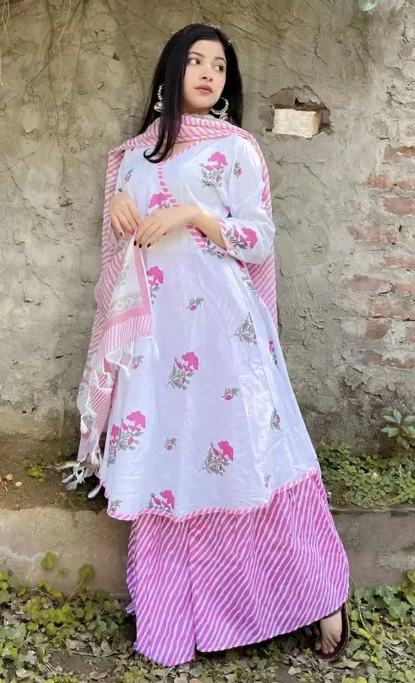 Neha Collection Beautiful 3-piece salwar kameez with dupatta - M