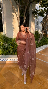 Neha Collection Beautiful 3-Piece Salwar Kameez With Dupatta - Brown, M