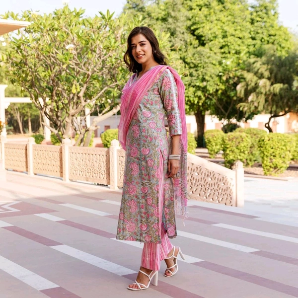Neha Collection Beautiful 3-Piece Salwar Kameez With Dupatta - L