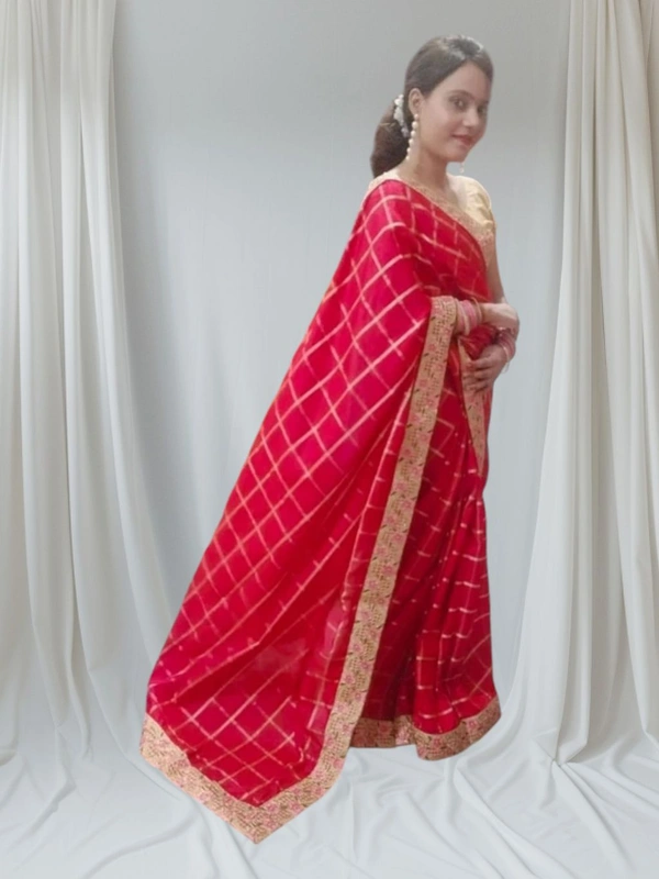 Aaruhi Art  lace border shibori saree with blouse 