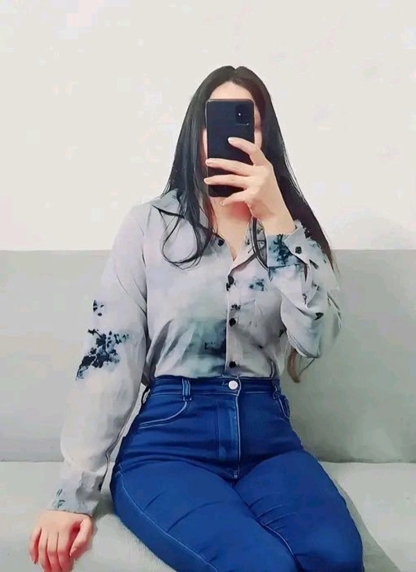Stylish Women's Tie-Dye Shirt with Long Sleeves - XL